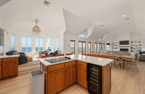 Corolla House | Oceanfront | Pool & Hot Tub | Game Room