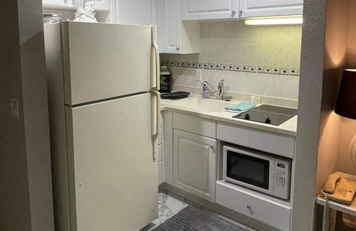 Ortona Park Resort | Oceanfront Resort 1king bedroom suite private oceanfront balcony, full kitchen