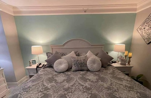 Ortona Park Resort | Oceanfront Resort 1king bedroom suite private oceanfront balcony, full kitchen