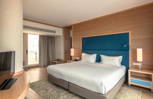 Santiago Hotel | Oceanfront Room w/Stunning Balcony Views of the Atlantic | Onsite Pools