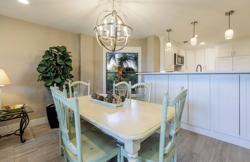 Folly Field Condo | Oceanfront Sea Cloisters Family Villa w/Complex Pool, Bikes
