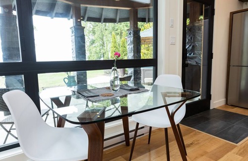 Shirley Cottage | Oceanfront, sauna, soaker tub, outdoor shower, private, fireplace, BBQ, adults.