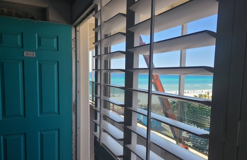 Bid-a-wee Beach Condo | Oceanfront Sunset Viewsn