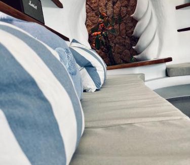 Esquinzo Villa | Oceania Sugarhouse