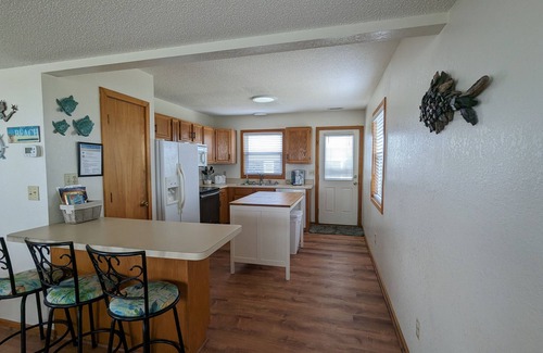 Rodanthe Cottage | Oceanside 3 Bedroom, 2 Bath home with Excellent Ocean & view.