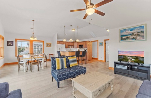 Salvo House | Oceanside Dog Friendly Home w/Private Pool, Hot Tub, Game Room, and Wet Bar