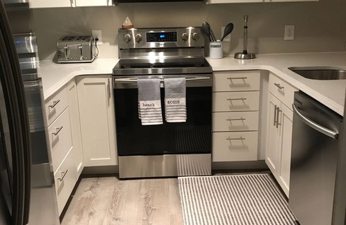 Fenwick Island Condo | Oceanside Fun in Fenwick Island! Charming retreat steps from beach and pool