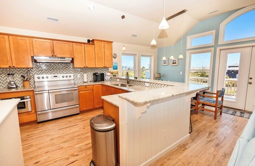 Carova Beach House | Oceanside, Priv Pool, Hot Tub, Foosball, Wild Horses- 4x2177, Frosty Shores