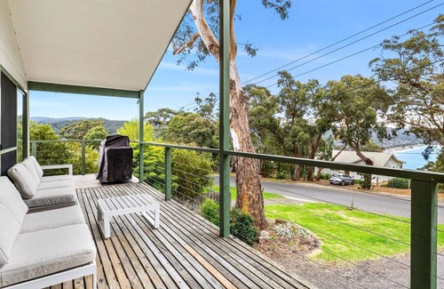 Lorne House | Oceanswell - A comfortable family holiday home
