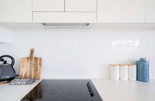 North Avoca House | "Oceanview Cottage" – Minutes to the Beach