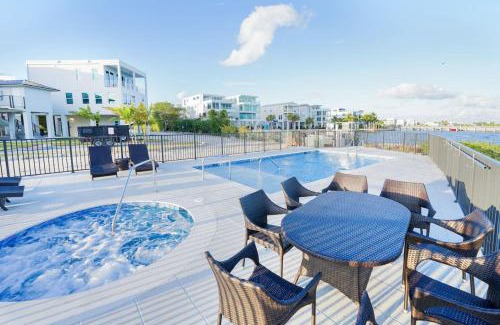 Monroe County House | Oceanview Escape Key Largo Pool, Hot Tub and Private Deck