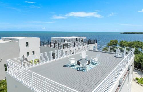 Monroe County House | Oceanview Escape Key Largo Pool, Hot Tub and Private Deck