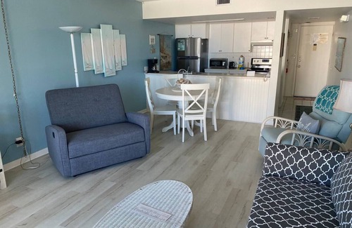 Marathon Condo | Oceanview Retreat w/Pool Steps Away From Beach #14