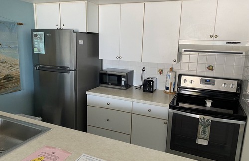 Marathon Condo | Oceanview Retreat w/Pool Steps Away From Beach #14