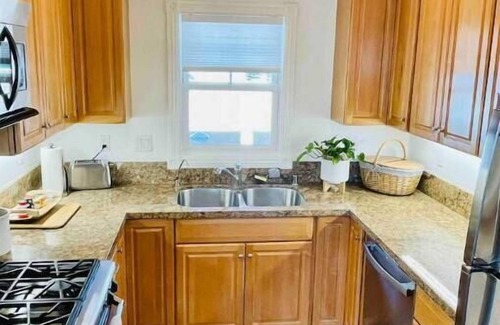 Santa Barbara Condo | Oceanview Summerland Luxury Condo A above Wine Tasting Room- walk to beach!