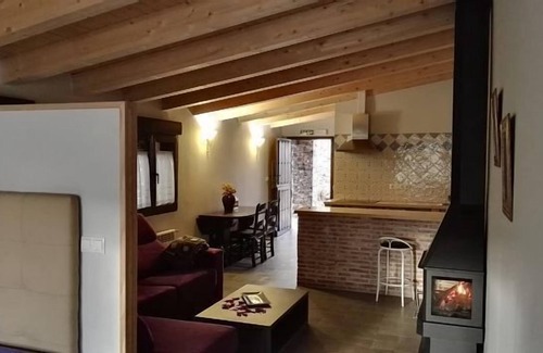 Tamajon Apartment | Ocejón rural apartment for 2 people (palancares)