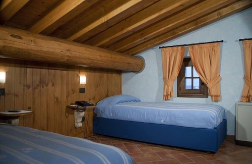 Bedizzole Other | Ocra Family Suite