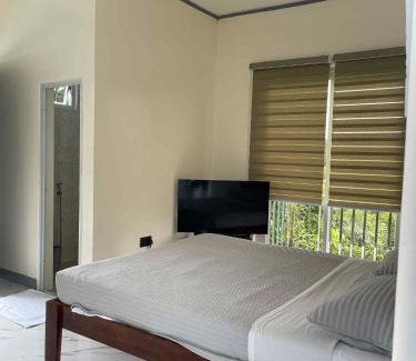 Nasugbu Bed & Breakfast | Octagon