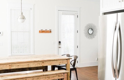 Demere Park House | October Special! Large family home w private pool!