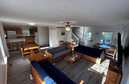 Carova Beach House | Octopus Oasis Carova Beach OBX WILD HORSES. 4x4/AWD is needed to access house.