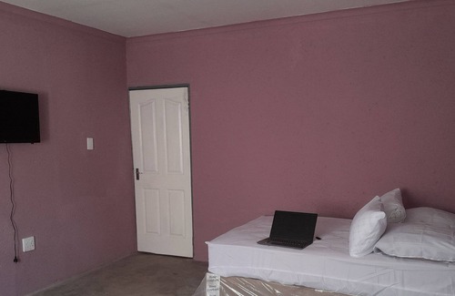 Mabopane Bed & Breakfast | odinburg guest house