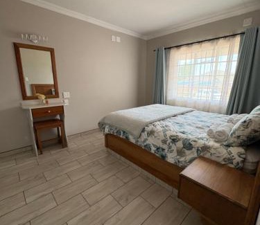 Ekurhuleni House | Oewerpark Accommodation