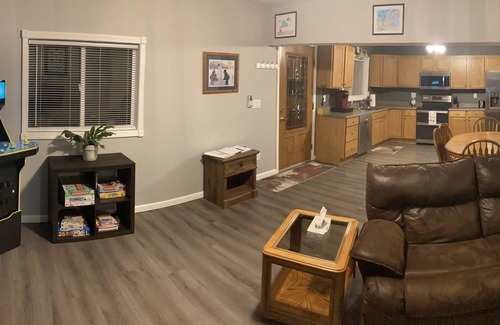 Guttenberg House | OFF SEASON SPECIAL! PRICES ARE SLASHED! 3br-2bth”4beds”house with arcade games!