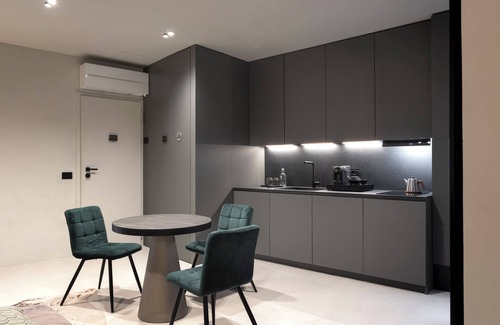 Historic Centre Apartment | OFFICINE CAVOUR Casa dei Leoni