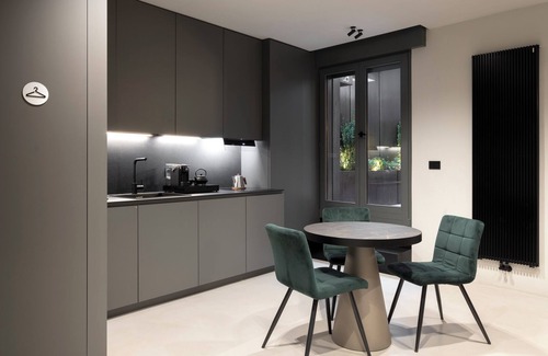 Historic Centre Apartment | OFFICINE CAVOUR Casa dei Leoni