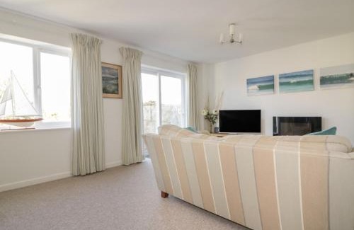 Crantock House | Offshore