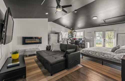 BX Apartment | Okangan Sunset Bungalow