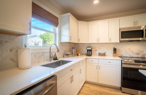 Helen House | Oktoberfest Specials happening now on 3 night stays! Walk to Downtown Helen