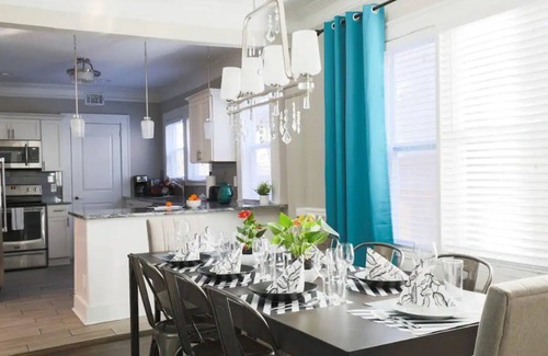 Old Fourth Ward House | ⭐️Old 4th Ward⭐️ Designer Duplex Home - 2 Minutes from Downtown!