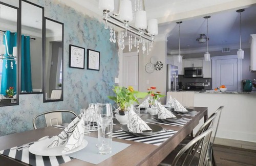 Old Fourth Ward House | ⭐️Old 4th Ward⭐️ Designer Duplex Home - 2 Minutes from Downtown!