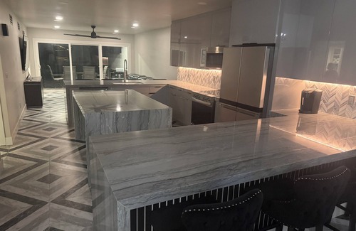 Thompson Falls House | Old downtown Litchfield Park walk to 5 restaurants/bars! Close to attractions