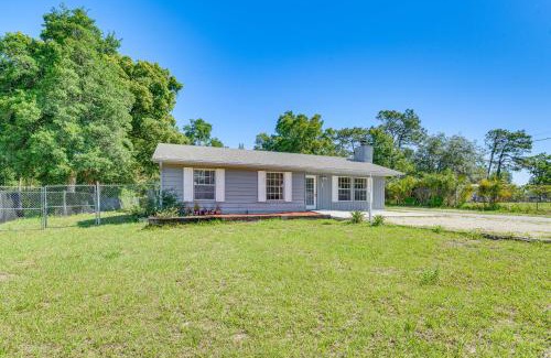 Homosassa House | Old Florida Charm Homosassa Home with Lanai!