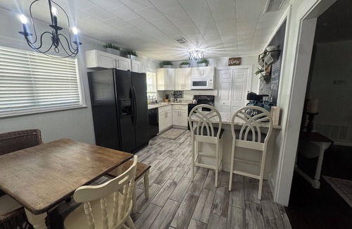 Homosassa House | Old Homosassa! Manatees, Scalloping, River Cruises, Springs!