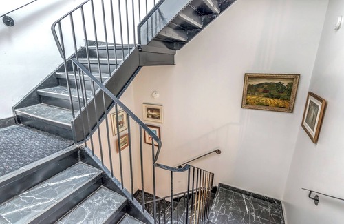 Ville-Marie House | Old Mtl Downtown Charming Victorian TownHouse 6 Bedroom