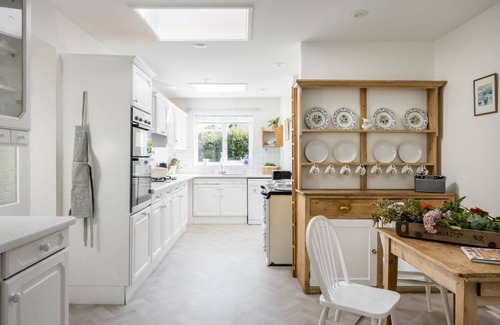 Wareham Apartment | Old Orchard House - sleeps 10 guests in 4 bedrooms