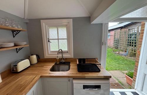 Freefolk Apartment | Old Post Cottage