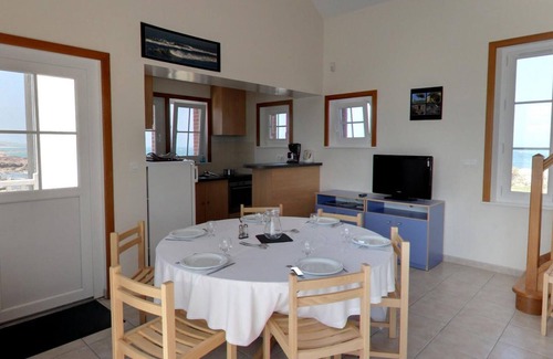 Digulleville Apartment | Old signal house with WiFi, pets allowed in La Hague