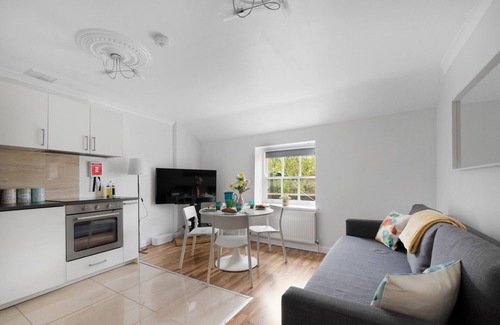 Bunhill Apartment | Old Street Apartment by MoreThanStays | 3rd Floor