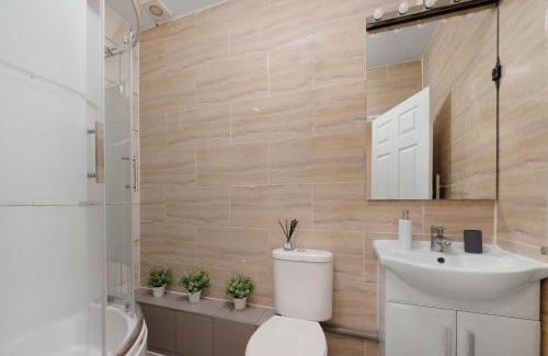 St Luke's Apartment | Old Street Apartments By Morethanstays