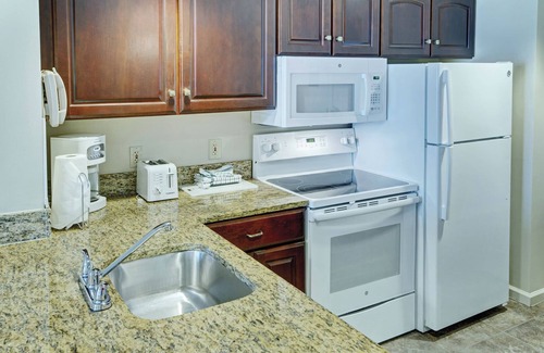 Old Town Alexandria Condo | Old Town Alexandria | 1BR/1BA King Bed Suite