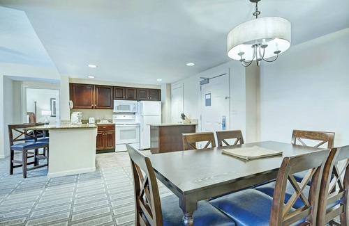 Old Town Alexandria Condo | Old Town Alexandria | 1BR/1BA King Bed Suite