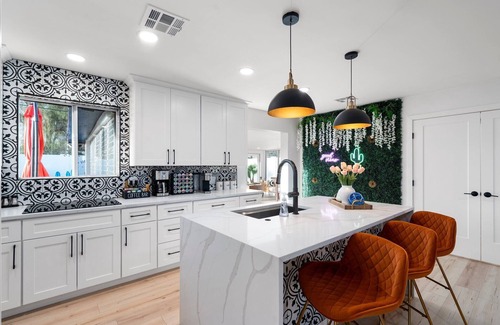 Southwest Village House | Old Town Oasis!Heated Pool!BBQ!Firepit!Minigolf!Game Room!