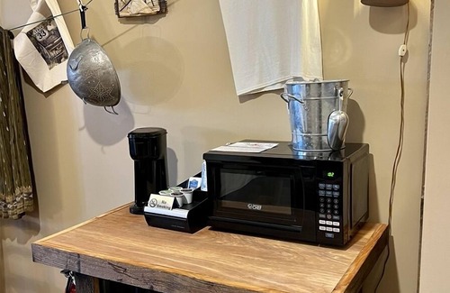 Stanardsville House | Old Wash House - Rm. 104