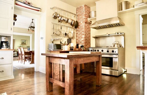 North Arroyo House | Old World Charm, 3 Bedroom Private Oasis Near Rose Bowl, Old Town Pasadena