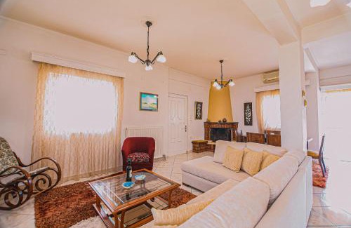 Ilida House | Olga's Garden House Douneika - Happy Rentals