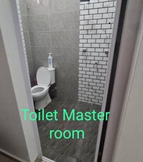 Kampung Telaga Papan House | OLIA MEDINA KERTEH 4 BILIK HOMESTaY